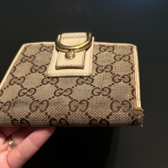 Vintage Gucci Beige D-Ring Canvas Wallet - Picture 6 of 10